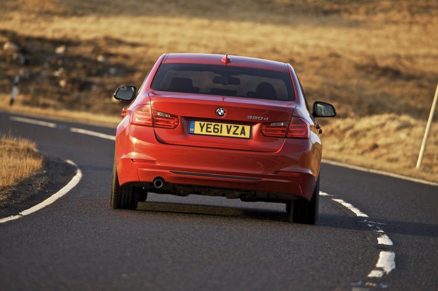  BMW 320d Sport 2012 года  (UK) (фото 13 из 28)